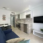 Los Patos Benalmadena Beach - Parking Privado