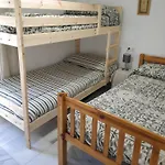 Apartamento de cinco plazas en recinto muy tranquilo cerca del mar