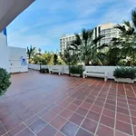 Apartamento Con Parking Con Piscina Junto A La Playa