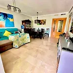 Bajo Las Palmeras