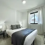 Lafrenchtouch - Centrico Con Piscina Junto Al Tren