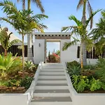Bed & Breakfast In Villa Eden Palm