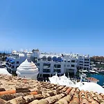 Puerto Marina Luxury Apartment With Sea Views