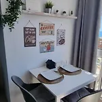 Maite Vacances , Luminoso Estudio Junto Al Mar