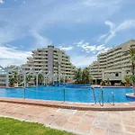 Bright Apt 2 Bdr, With Sea Views, Benalbeach