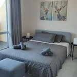 Beautiful Apartment With Sea Views In Benal Beach
