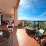 Sunny House At The Beach Infinity Pool Shared