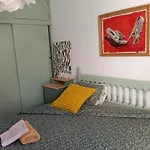 Coty\'S Beach, Habitaciones En Casa Compartida