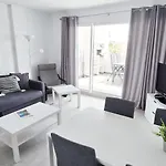 Stunning One Bedroom Pueblo Evita. Sea Views