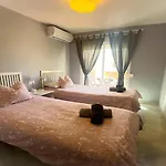 Nice Apartment By The Sea