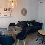 The 4 Suns Apartment