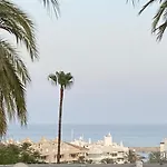 The 4 Suns Apartment