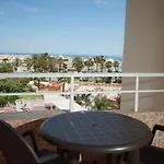 Los Tamarindos