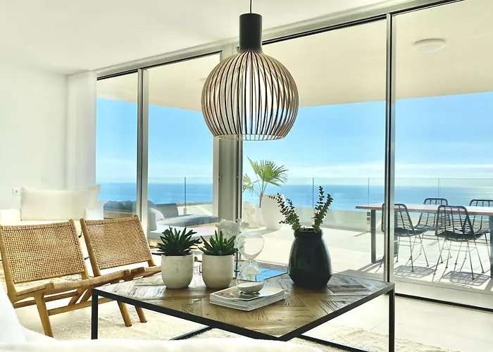 Stupa Hills - Superb Luxury Apartment Sea Views