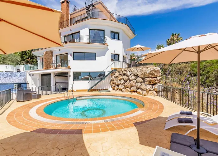 Tranquil 2 Bed Villa With Private Pool + Sea View!