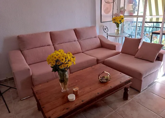 Coty\'S Beach, Habitaciones En Casa Compartida