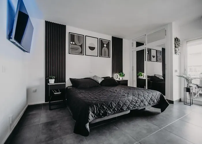 Minerva 637 - Studio Apartment