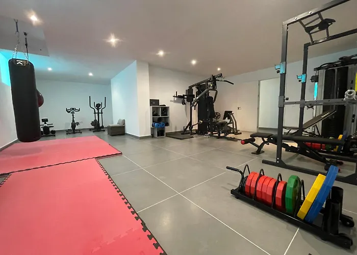 Stunning Villa In Benalmadena With Amazing Views, Pool And Large Gym