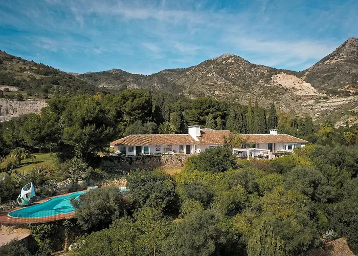 7,000 Sqm Luxurious Villa With Panoramic Sea Views Multiple Gardens & Two Pools