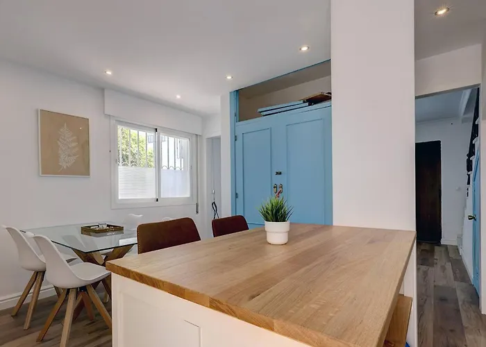 098 Traditional 2 Bed Pueblo Townhouse With Private Terrace