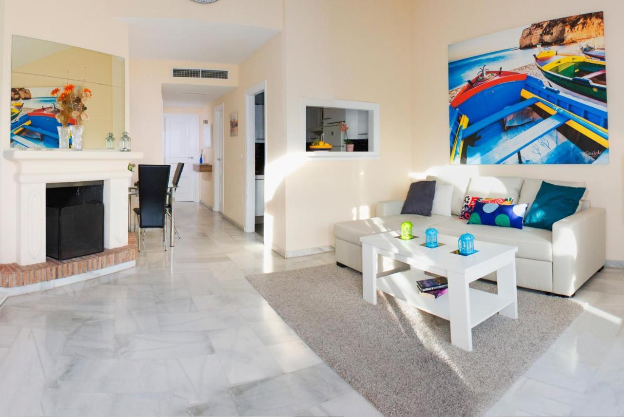 Apartment Puerto Marina Luxury With Sea Views