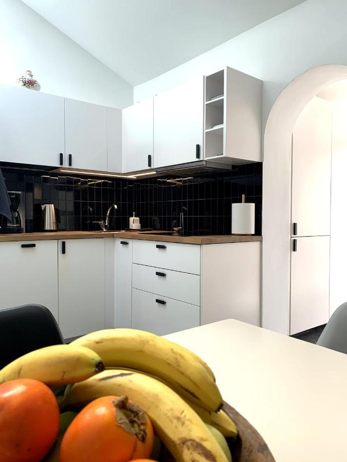 Palm House 10 Apartment