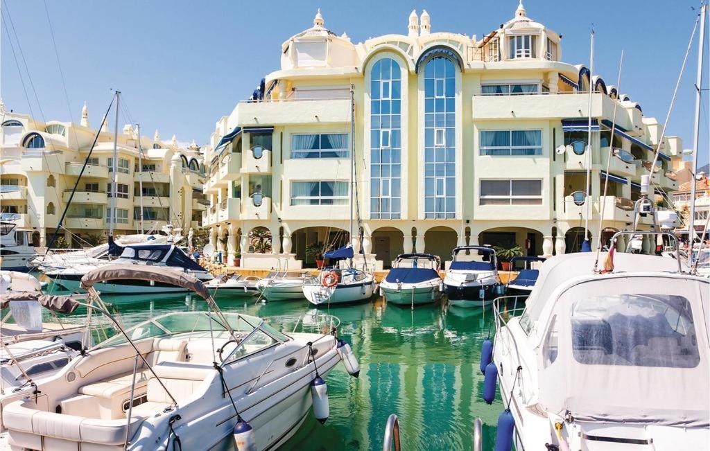 Apartamento Puerto Marina Apartment *