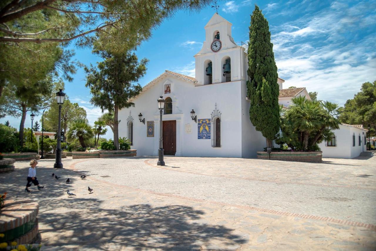 Apartment Benal Beach, Superb 2 Bedroom 2 Bathroom Front Sleeps 6 Benalmádena