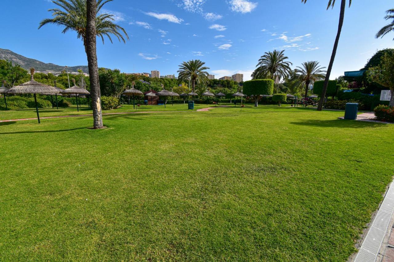 Benal Beach, Superb 2 Bedroom 2 Bathroom Front Sleeps 6 Apartamento Benalmádena