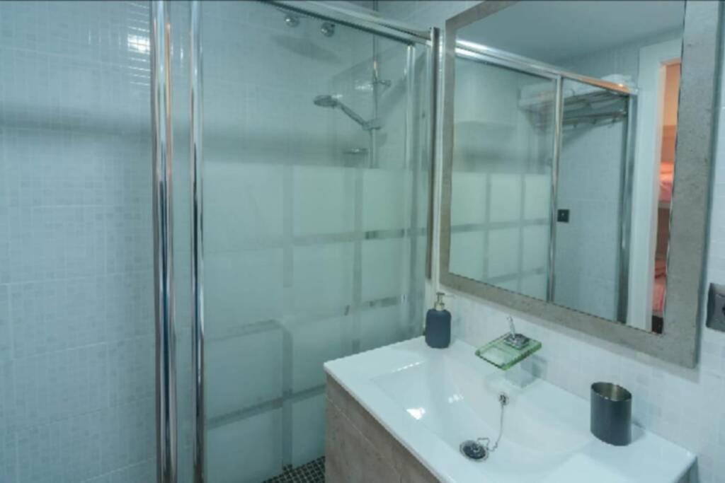 Apartment 215. Primera Linea De Playa.