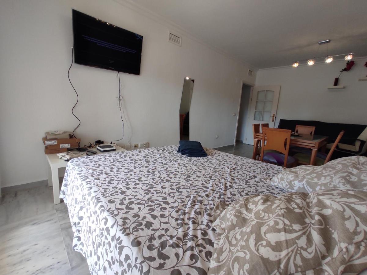 Viviendas Turisticas Torrequebrada Holiday home *