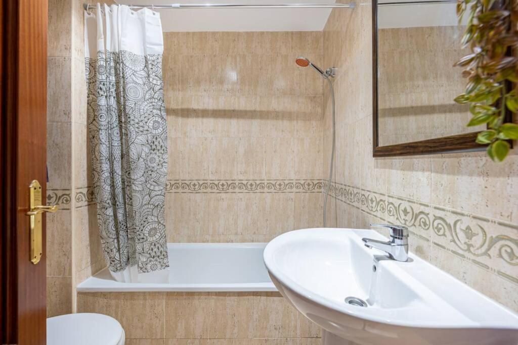 Apartment Family Benalmarina Costa Del Sol Piscina Y Parking Incluido