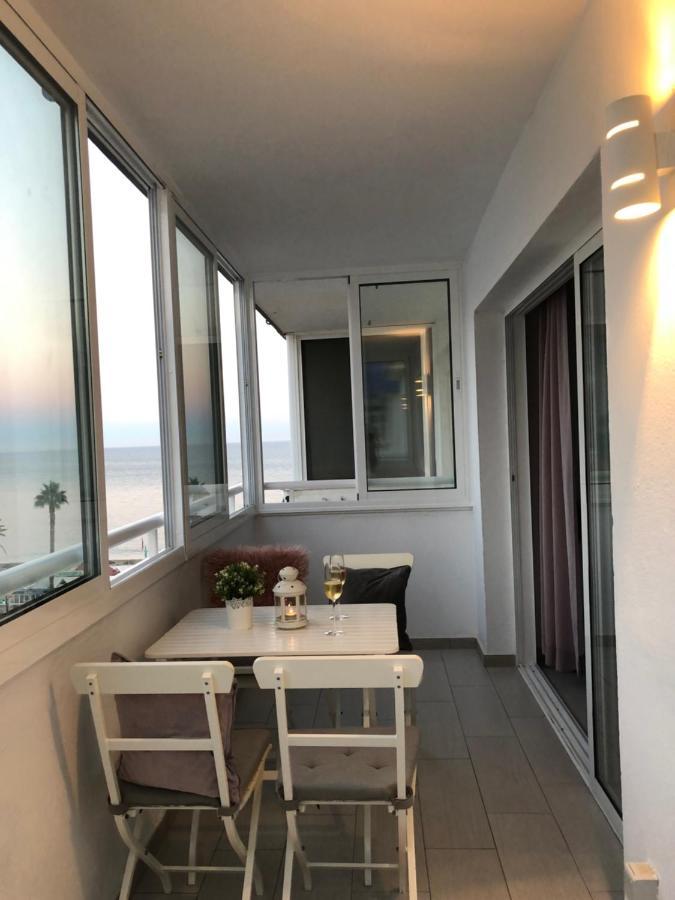 Victoria Luxury Beachfront In Costa *
