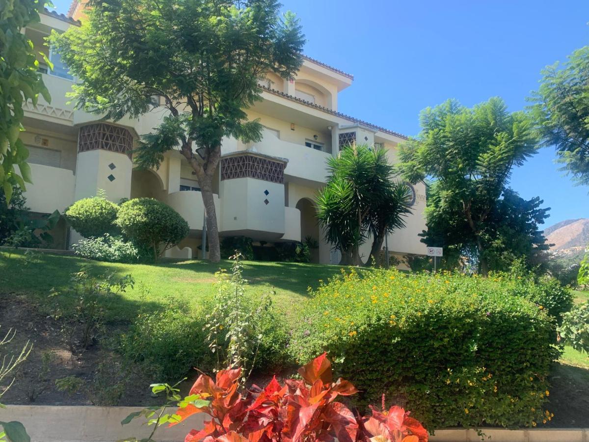 Benalmadena Costa 3 Bedrooms Apartment *
