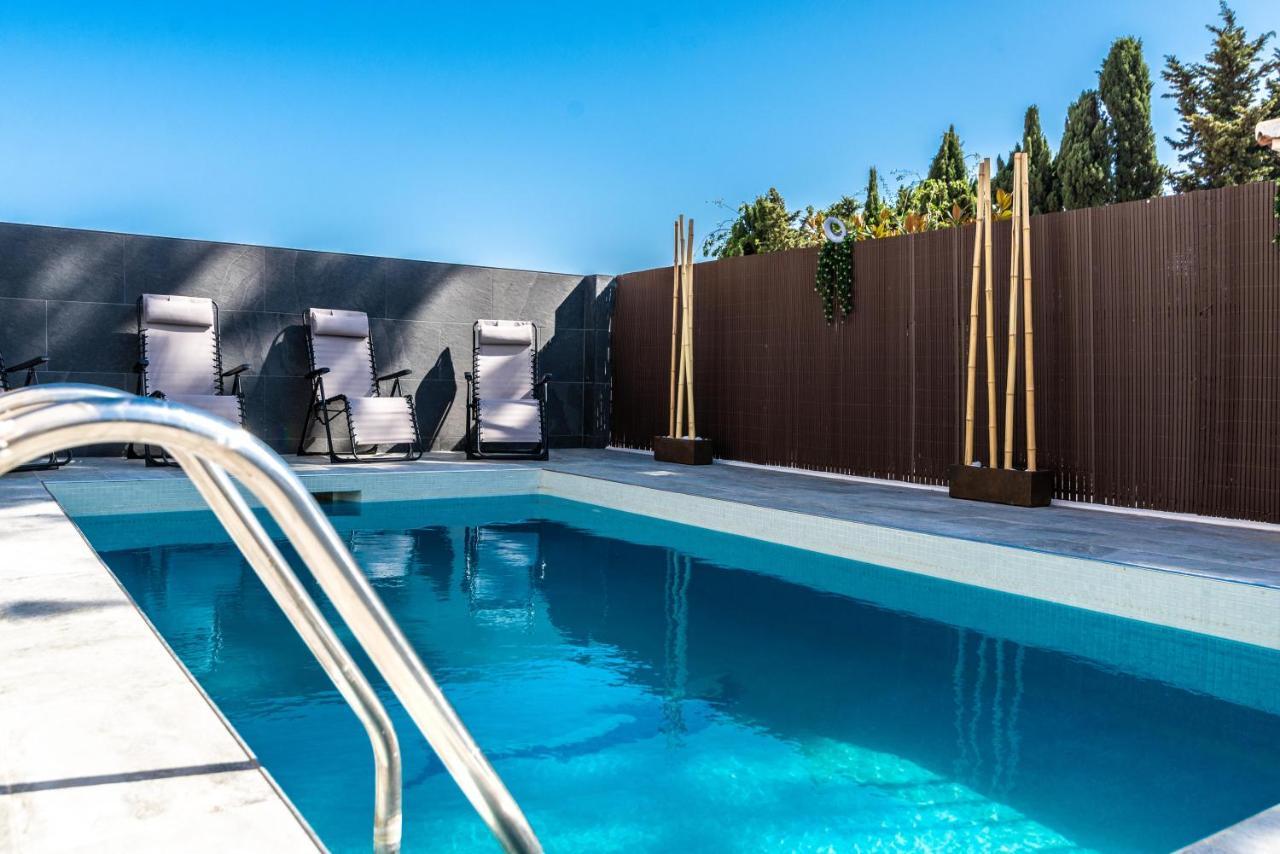 The Jungle - 4bdr Private Pool/jacuzzi/bbq Villa Benalmadena