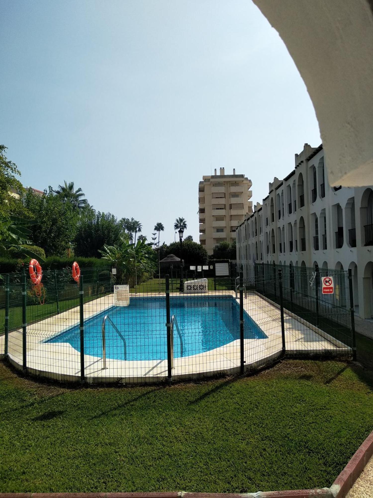 Apartamento De Cinco Plazas En Recinto Muy Tranquilo Cerca Del Mar *