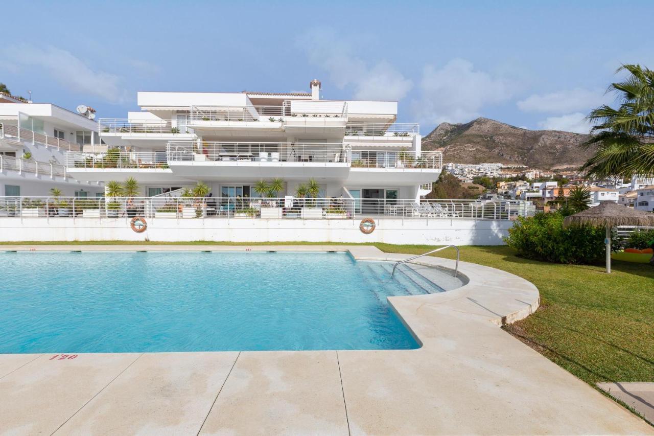 With A Sunny Terrace Apartment Benalmadena