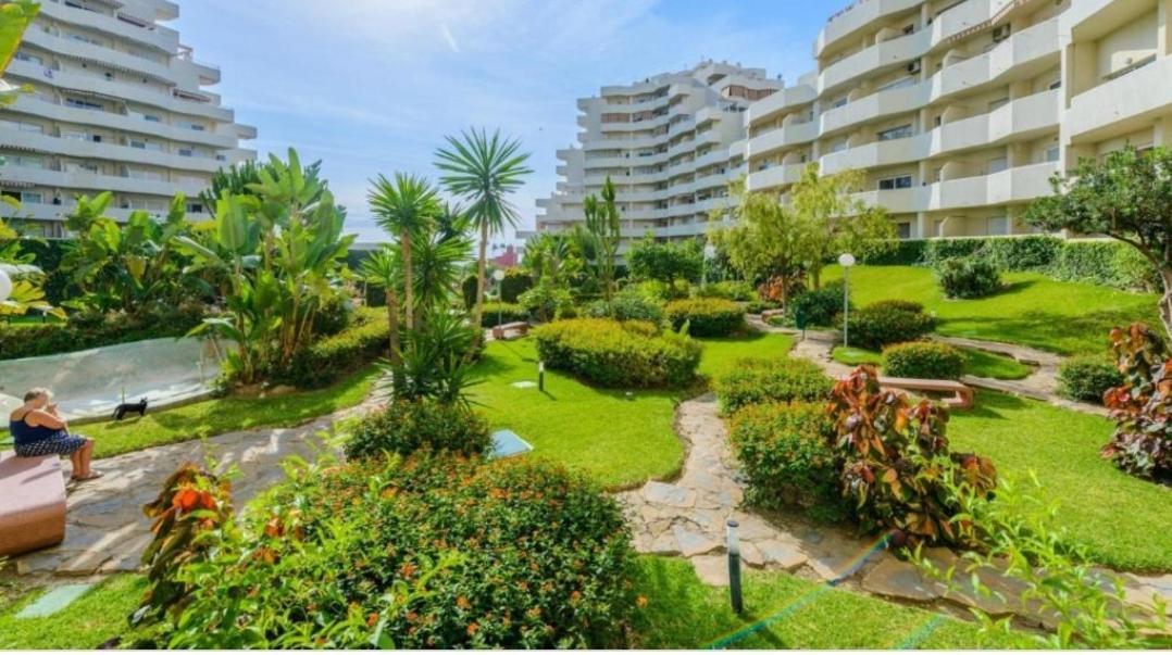 Precioso Con Piscinas Y Vistas Al Mar. Apartment