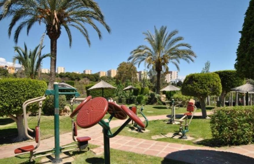 Precioso Con Piscinas Y Vistas Al Mar. * Benalmadena