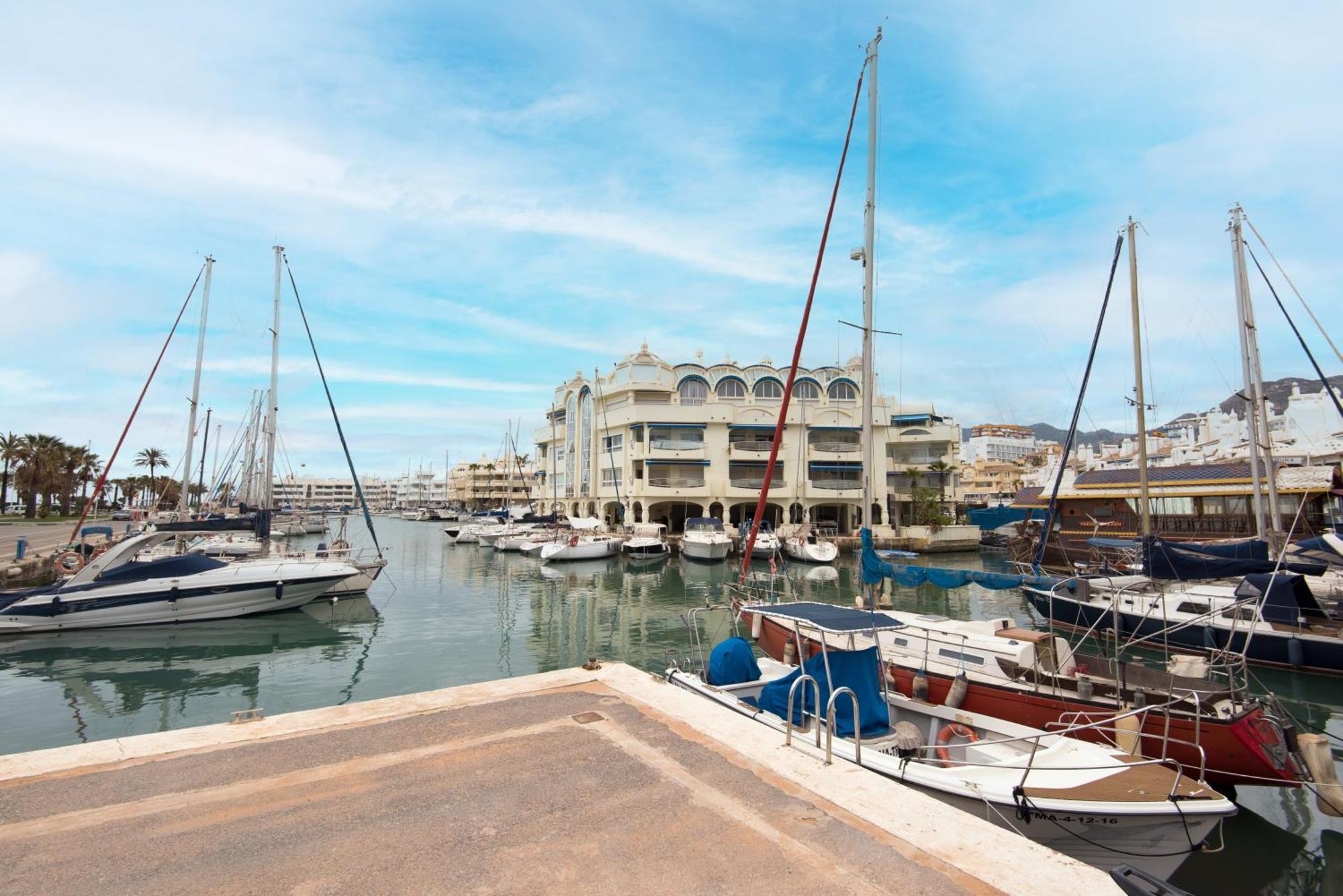 Apartmento En La Pequena Venecia, Puerto Marina *