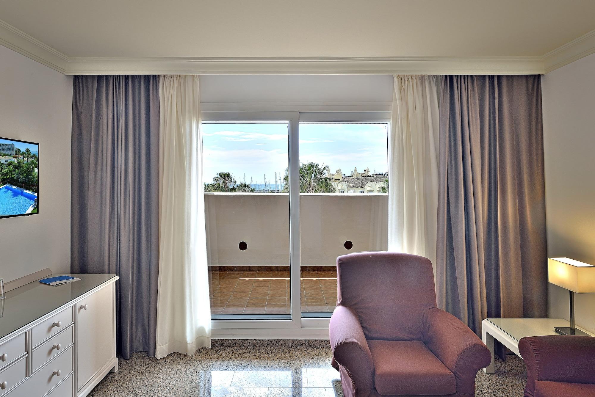 Hotel Mac Puerto Marina