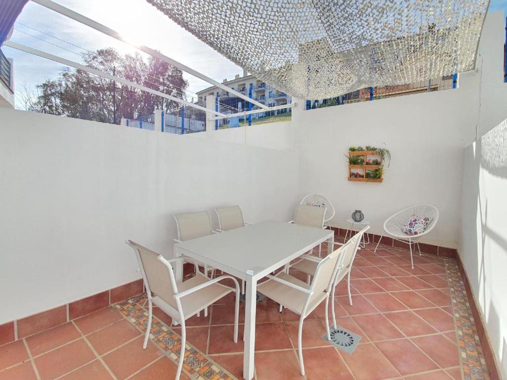 Con Parking Con Piscina Junto A La Playa Apartment