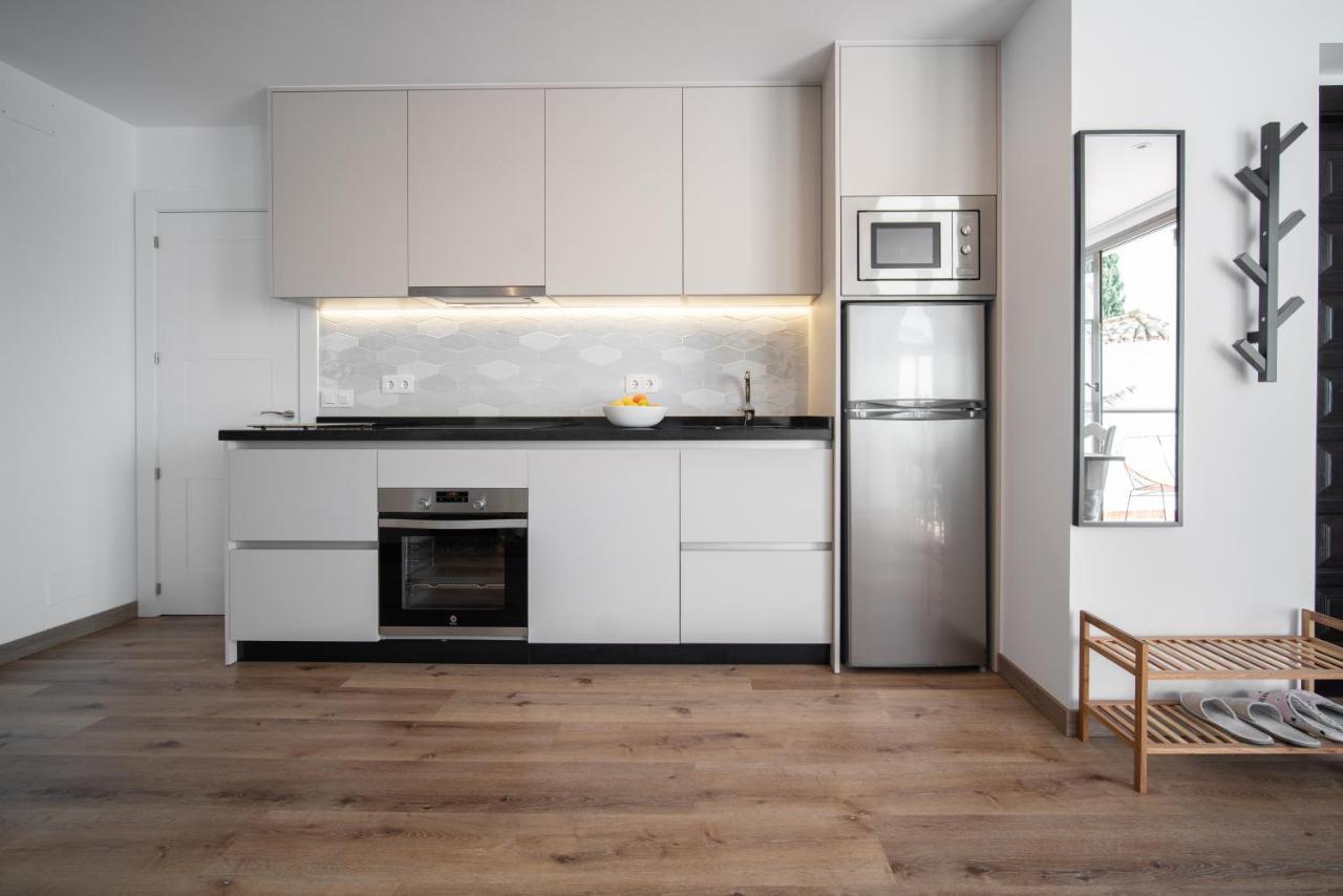 Freshly Renovated, Modern Penthouse Pueblo Evita! Apartamento Benalmádena