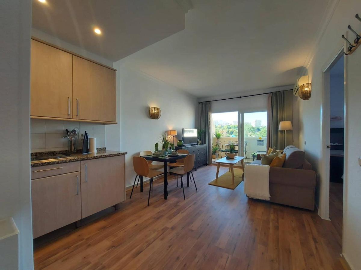 Appartement In Benalbeach 5 Pools Benalmádena
