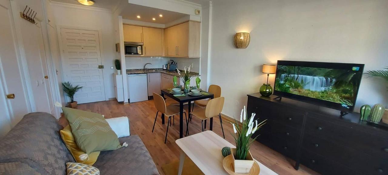Appartement In Benalbeach 5 Pools *