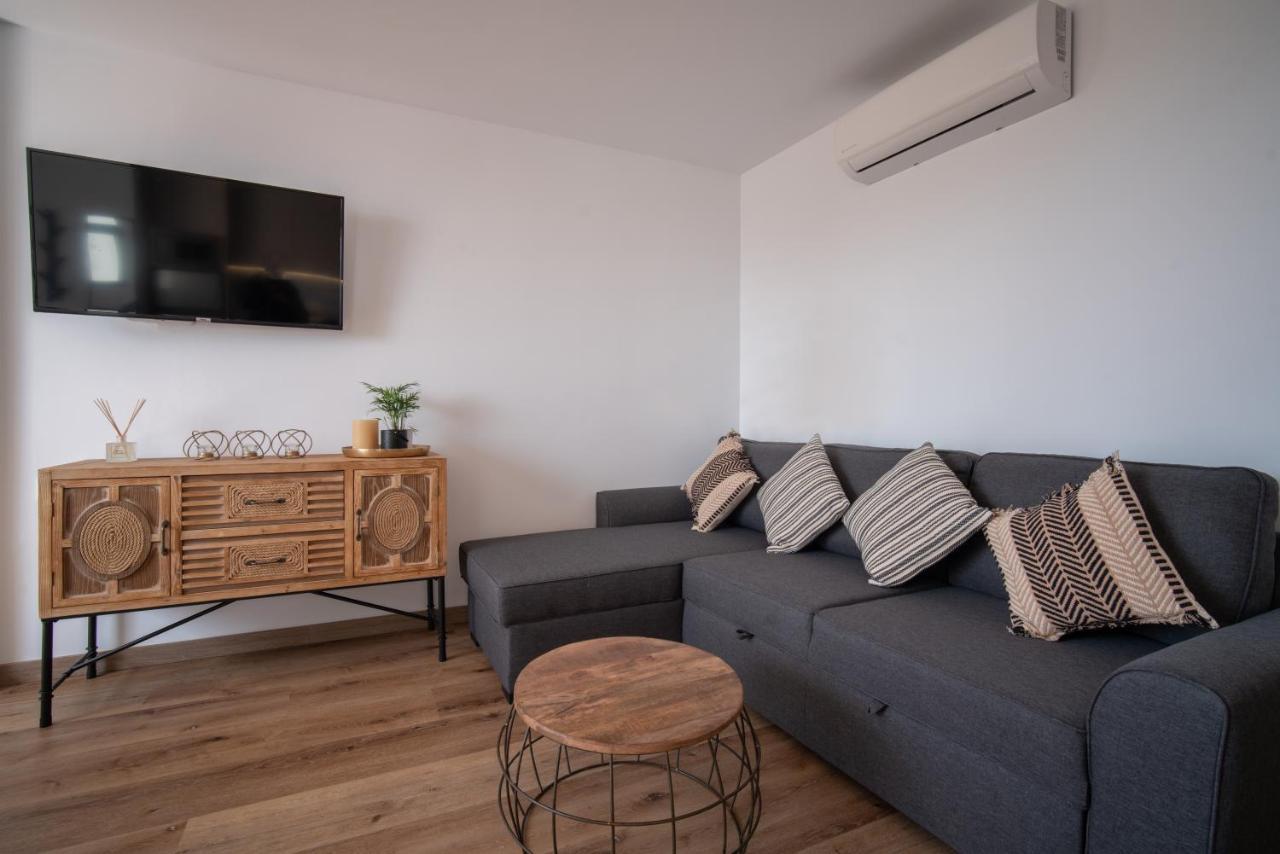 Apartamento Freshly Renovated, Modern Penthouse Pueblo Evita!