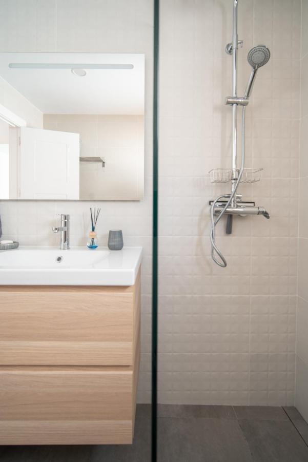 Freshly Renovated, Modern Penthouse Pueblo Evita!