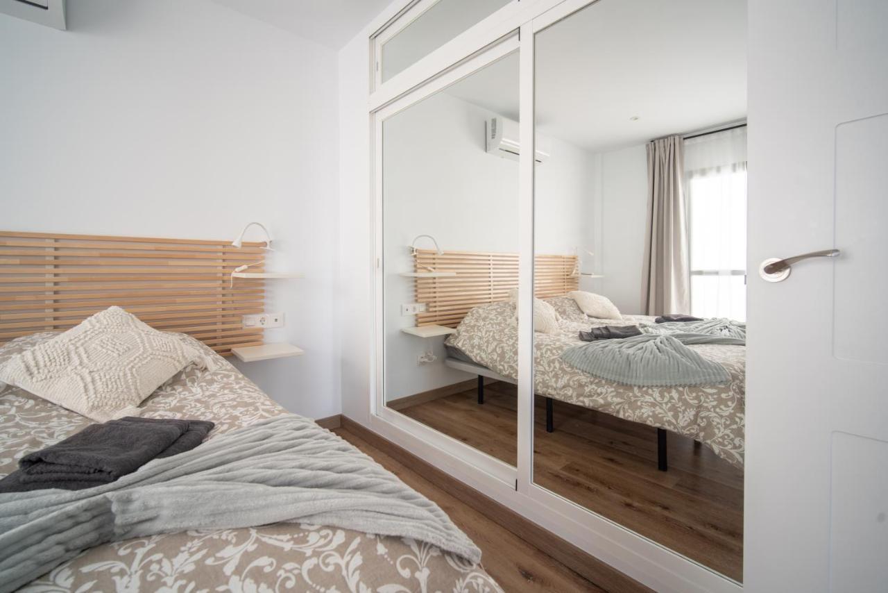 Freshly Renovated, Modern Penthouse Pueblo Evita! Apartamento Benalmádena