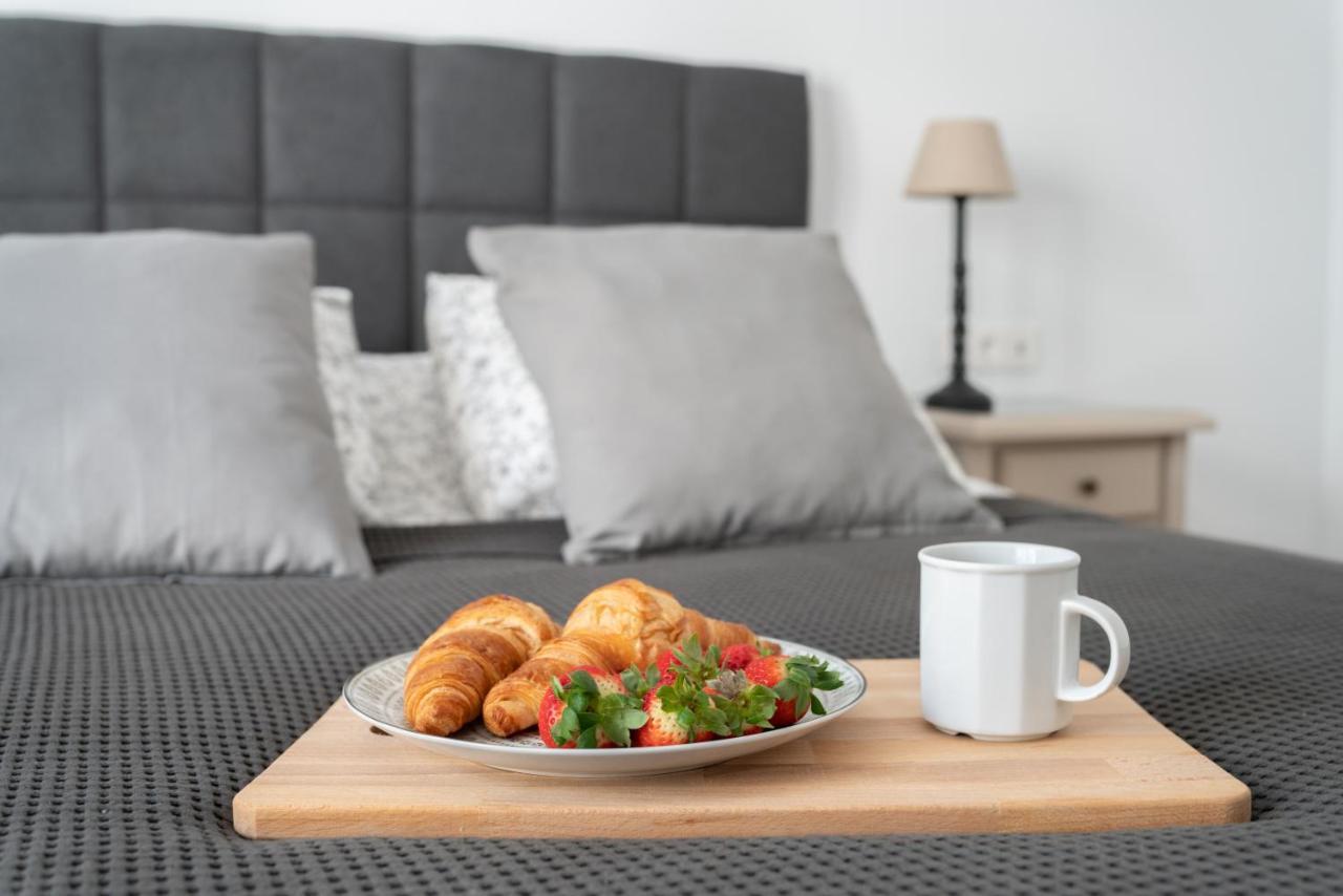 Apartamento Freshly Renovated, Modern Penthouse Pueblo Evita! Benalmádena