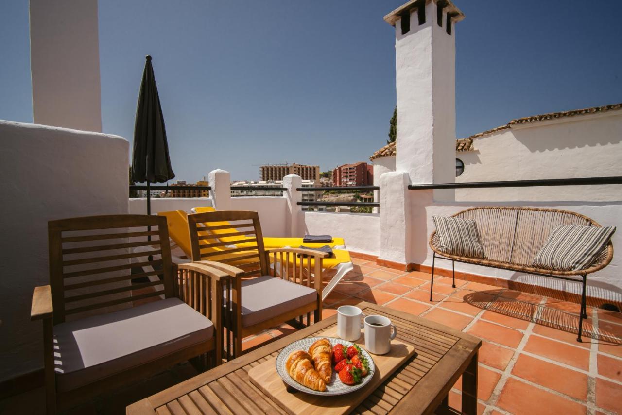 Freshly Renovated, Modern Penthouse Pueblo Evita! Apartamento Benalmádena